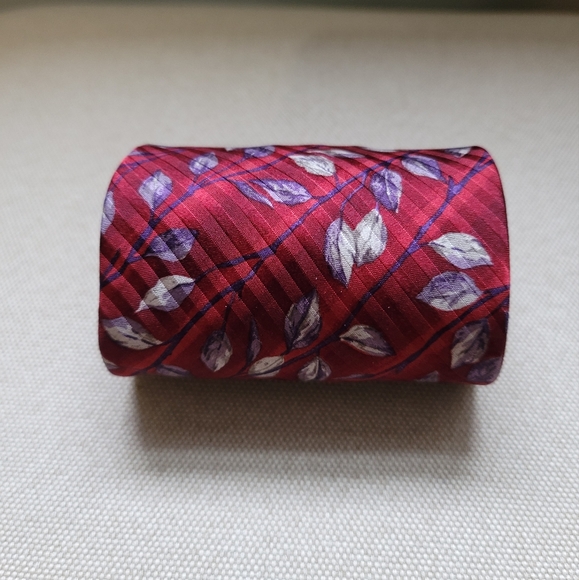 CLAIBORNE Floral Silk Tie - Picture 8 of 8
